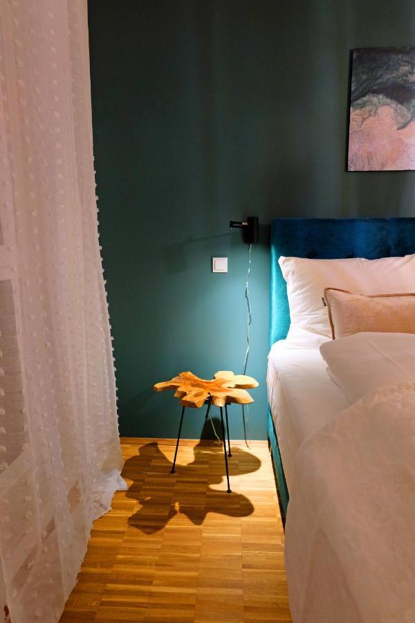 Design Apartment Nr 2 Mit Terrasse Und Parkplatz Straubing Dış mekan fotoğraf