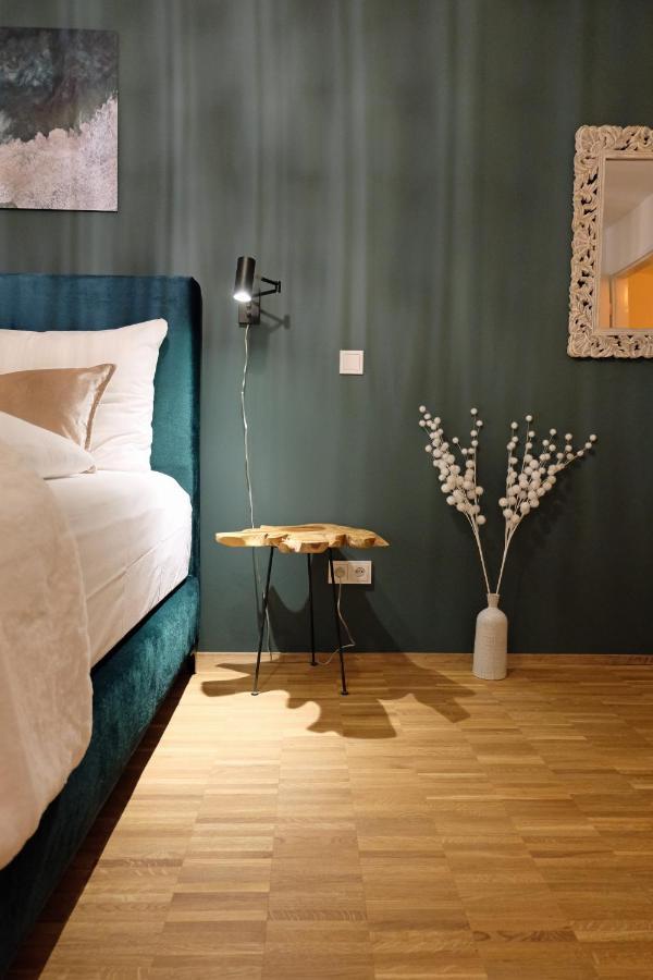 Design Apartment Nr 2 Mit Terrasse Und Parkplatz Straubing Dış mekan fotoğraf