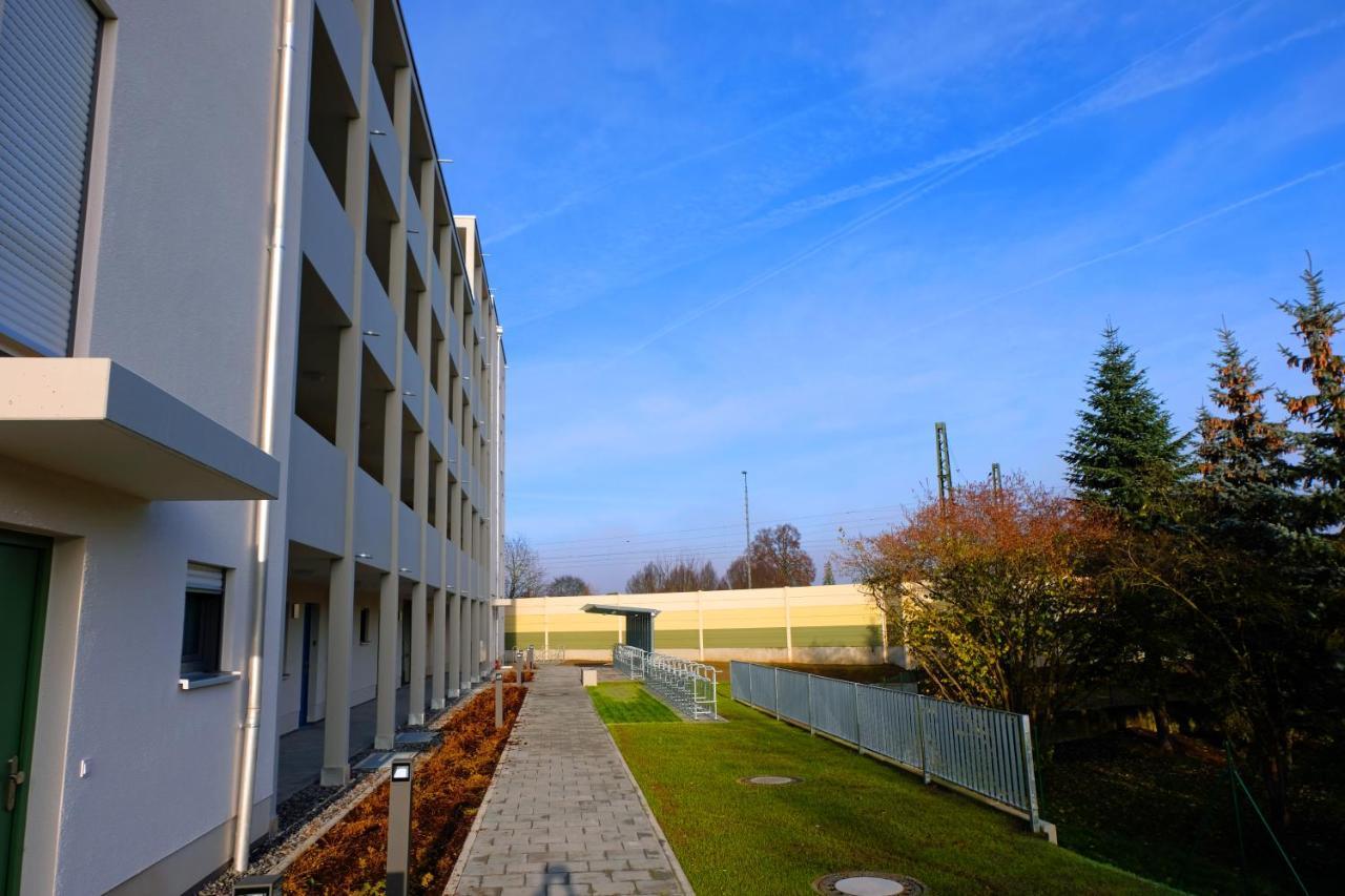 Design Apartment Nr 2 Mit Terrasse Und Parkplatz Straubing Dış mekan fotoğraf