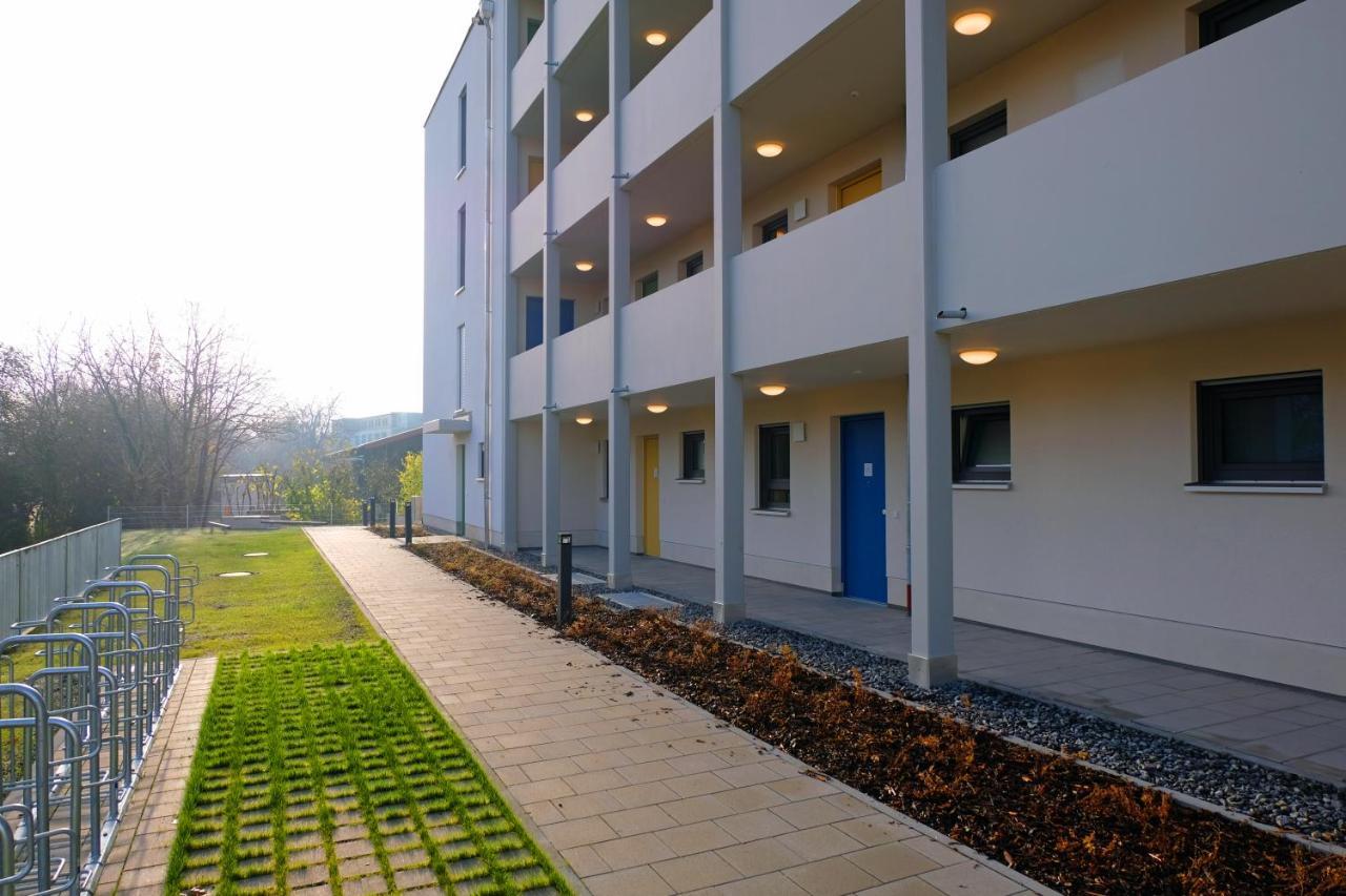 Design Apartment Nr 2 Mit Terrasse Und Parkplatz Straubing Dış mekan fotoğraf